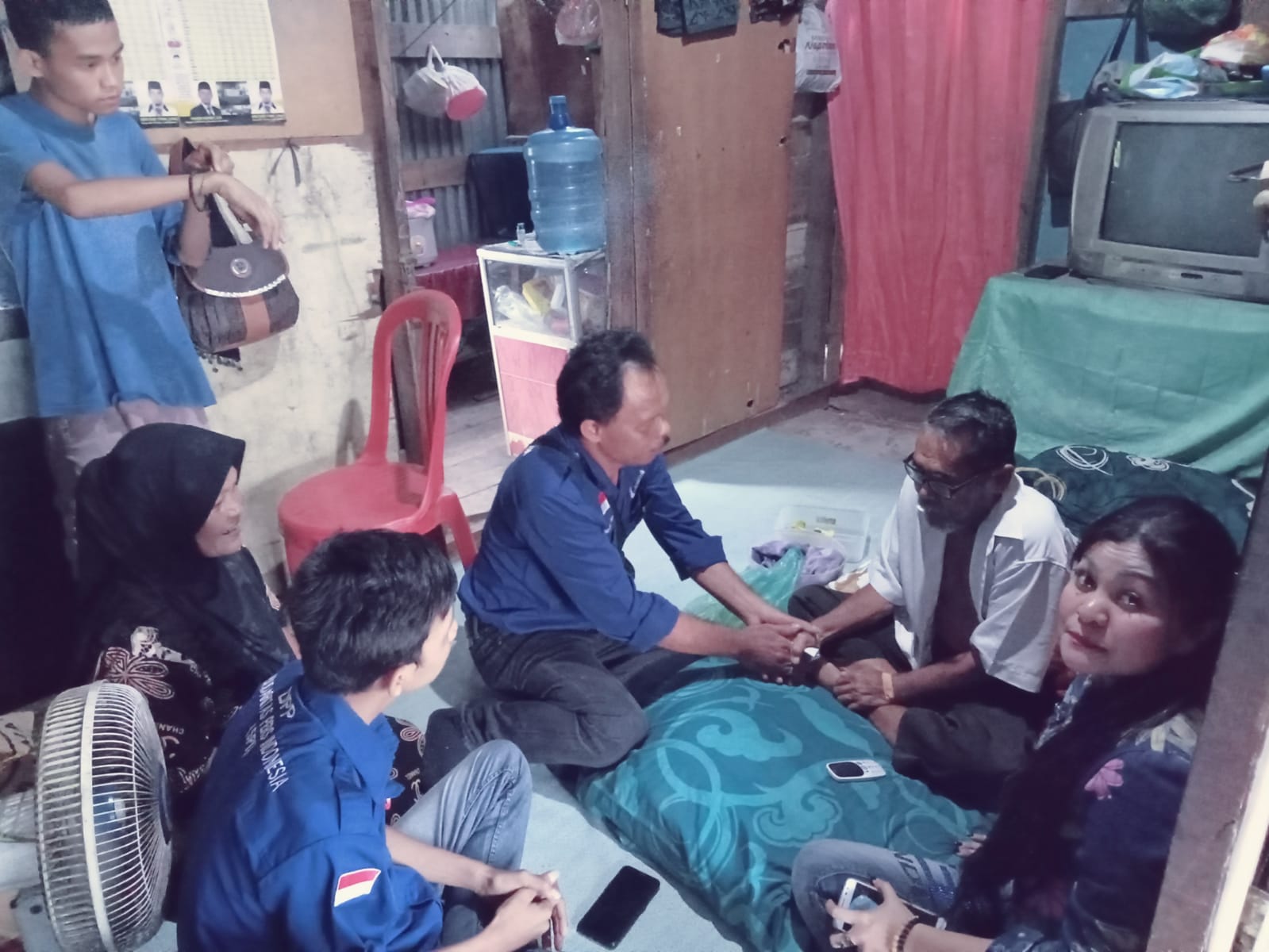 Tunjukkan Solidaritas, SPI Besuk Orang Tua  Pengurus SPI di RS Sakit Awal Bross