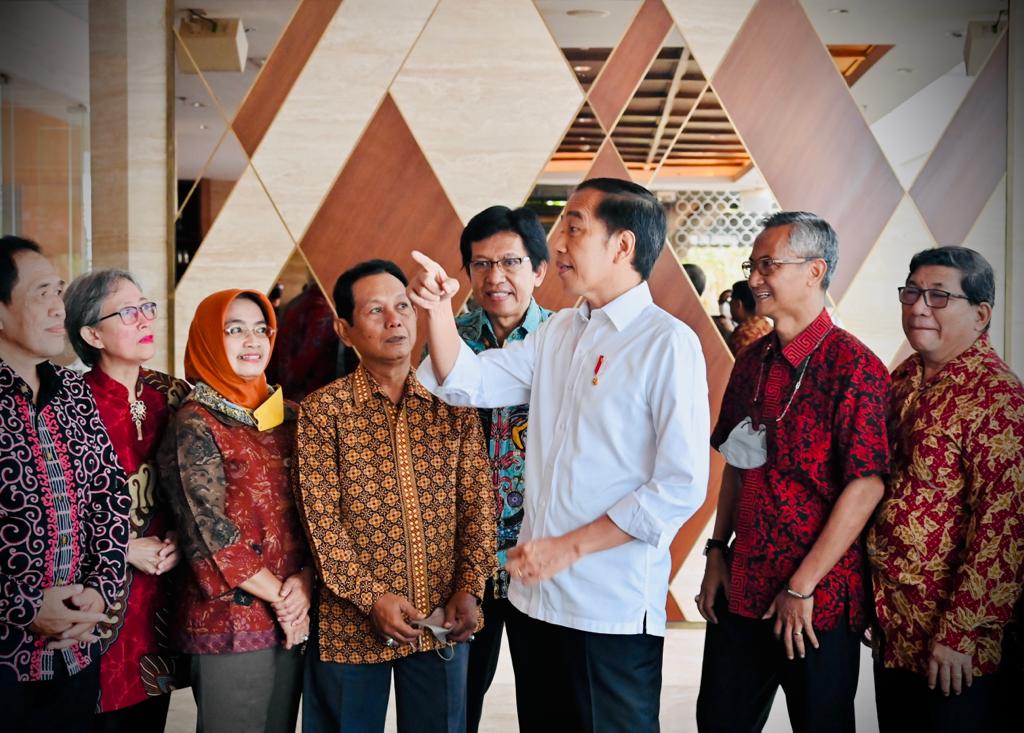 Presiden Jokowi Temui Teman Semasa Kuliah