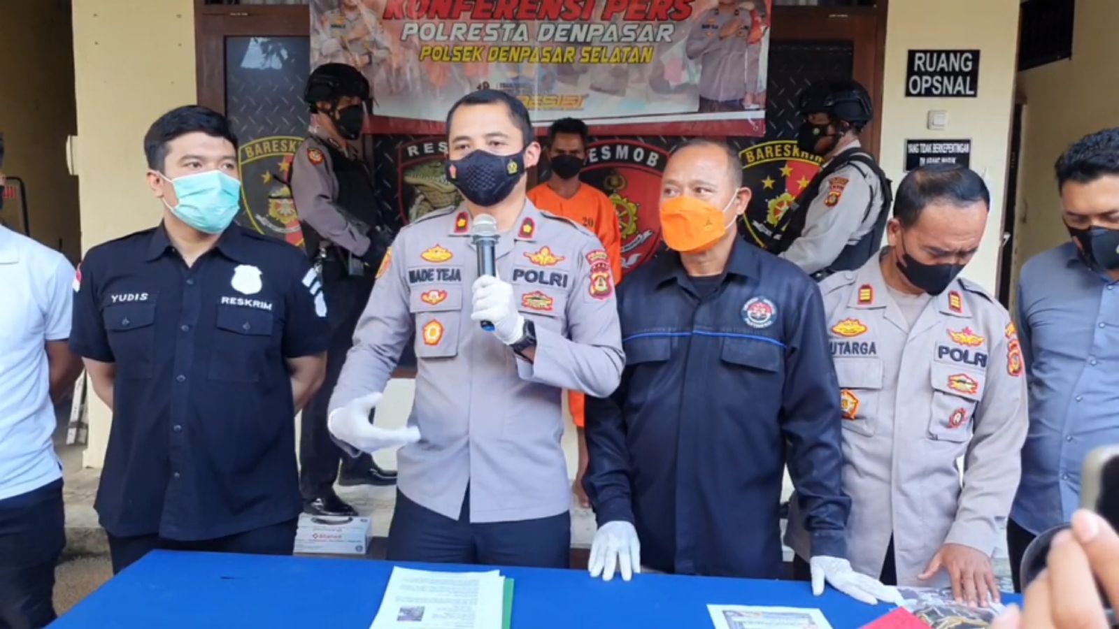 Viral Pertontonkan Alat Vital, DL Dicokok Polisi