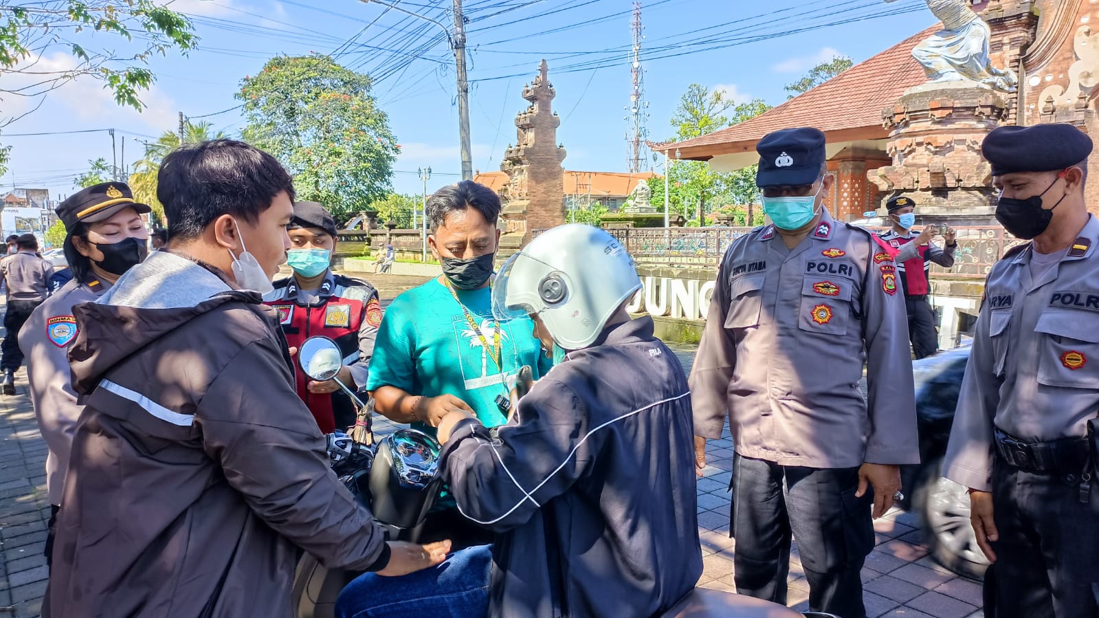 Gelar Ops Cipkon Dengan Memeriksa Ranmor