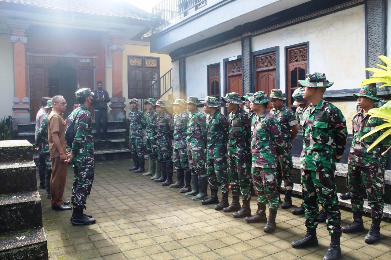 Pasca Longsor, Prajurit Yonzipur 18/YKR Terjun Karya Bakti