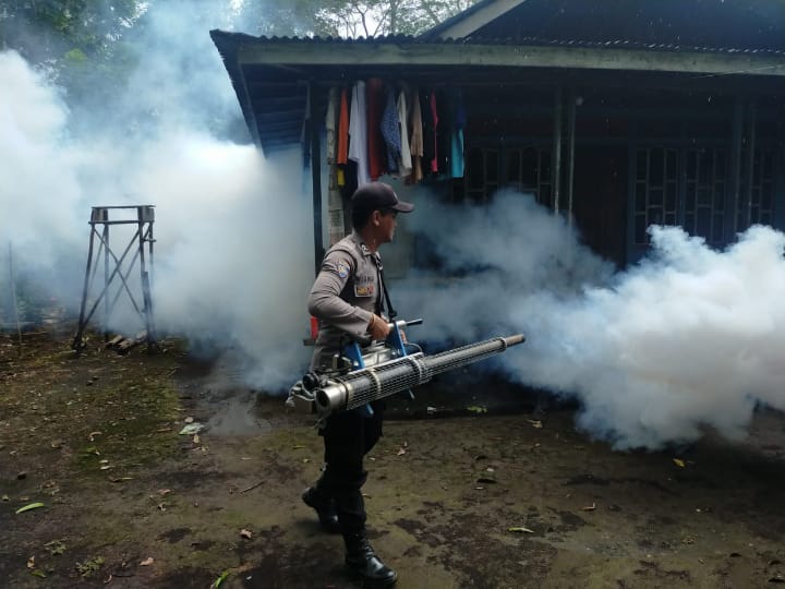 Door To Door, Polsek Batu Ampar Giat Fogging ke Rumah Warga