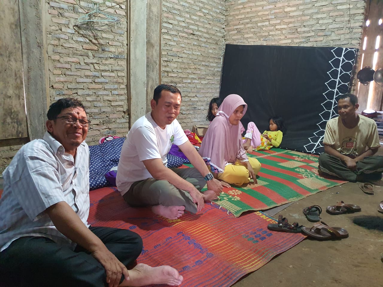 Agus Sartono Suprot Khafilah MTQ Cacat Netra Perwakilan Lamsel di Tingkat Provinsi Dengan Belikan HP
