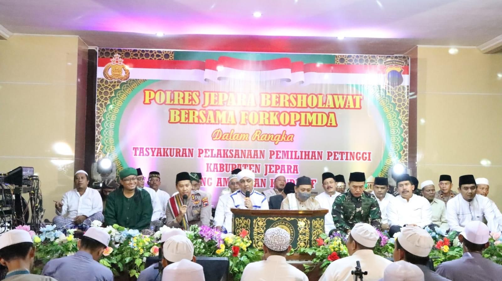 Polres Jepara Bersholawat Bareng Forkopimda