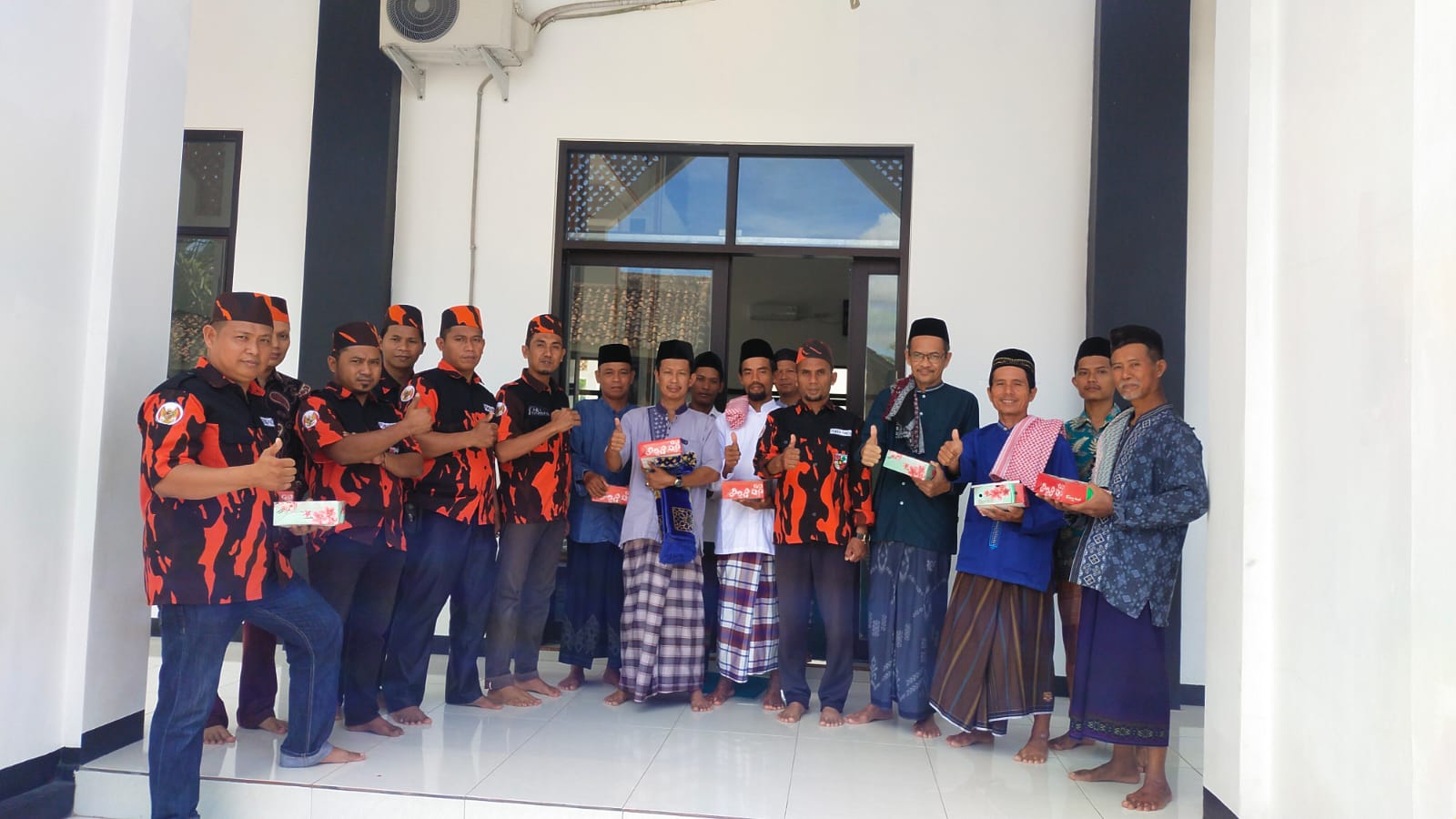 PAC Pemuda Pancasila Kecamatan Sidomulyo Lakukan Gerakan Jum,at Berkah