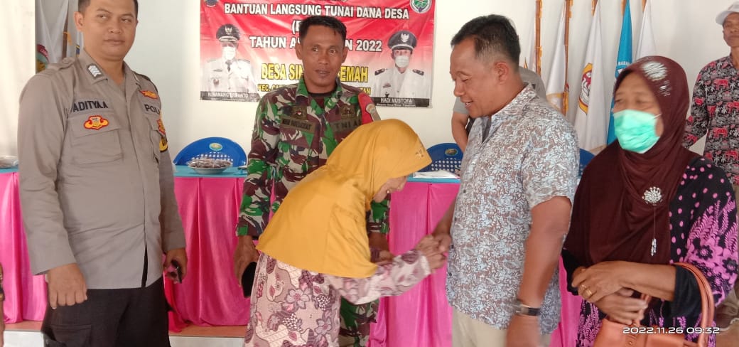 Pemdes Sinar Pasemah Salurkan BLT DD Tahap III Tahun 2022