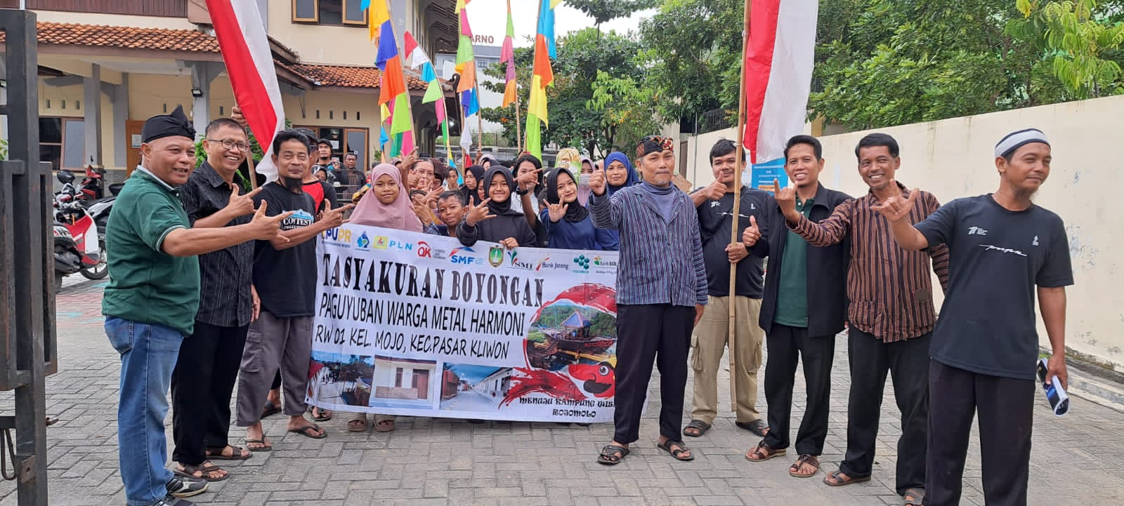 Warga Kelurahan Mojo ‘Boyongan’