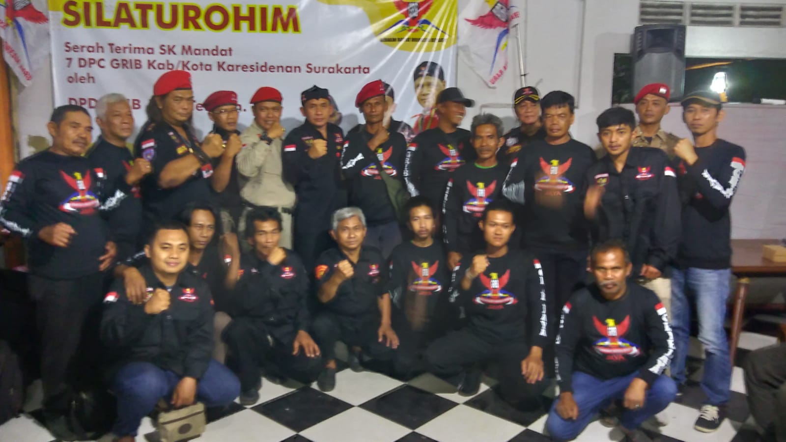 DPD GRIB Jawa Tengah Serahkan Surat Mandat Kepada 7 DPC GRIB Kota/Kabupetan se Soloraya