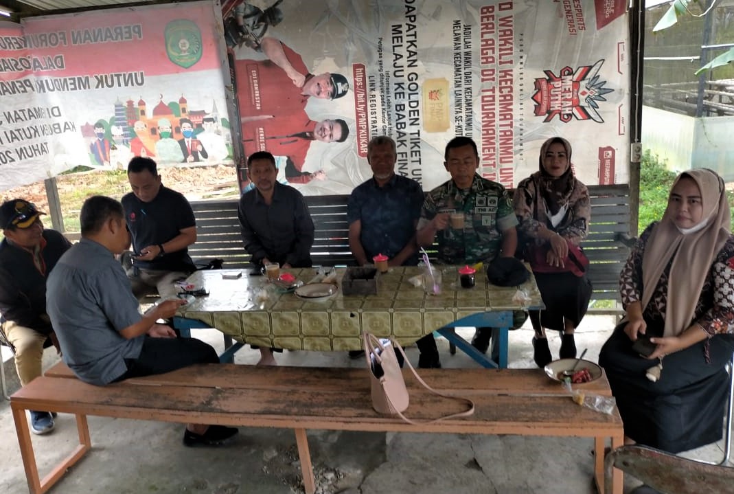 Ngopi Bareng Danramil Sangasanga, Pererat Silaturahmi di Kantin Kecamatan