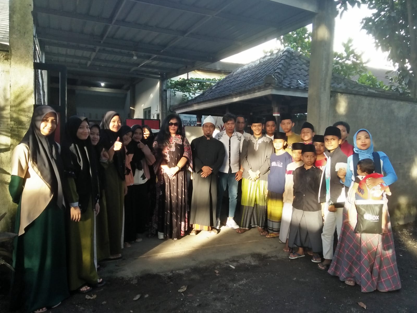 Ketua Presidium FPII Berkunjung ke Pondok Pesantren “Bumi Shalawat”