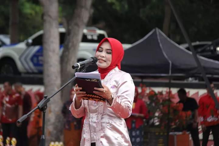 Bunda Winarni: Kaum Ibu Harus Bisa Menjadi Teladan Dalam Lingkungan Keluarga,