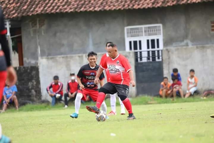 Tim Read Brother Kalahkan Tim Kesebelasan Kades Kecamatan Jatiagung