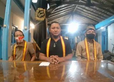 USUT TUNTAS DALANGNYA, Geger Keraton Surakarta Pemerintah Diminta Turun Tangan!