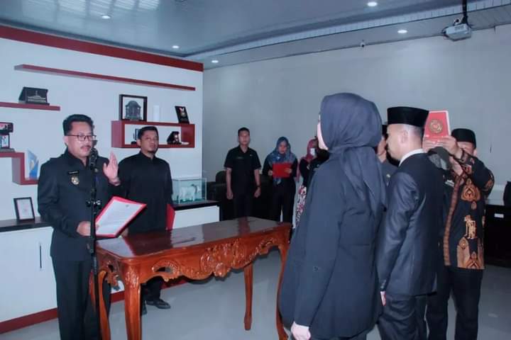Thamrin, Lantik 2 Pejabat Administrator, Eselon III
