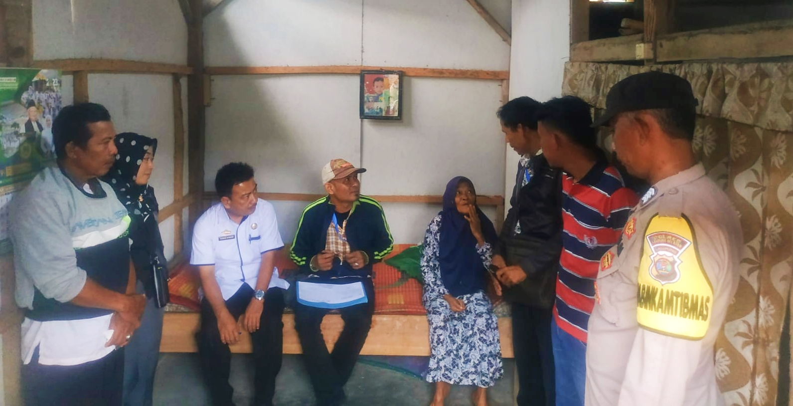 Pemdes Banjarsuri Memverifikasi Calon KPM BLT DD Ta-2023