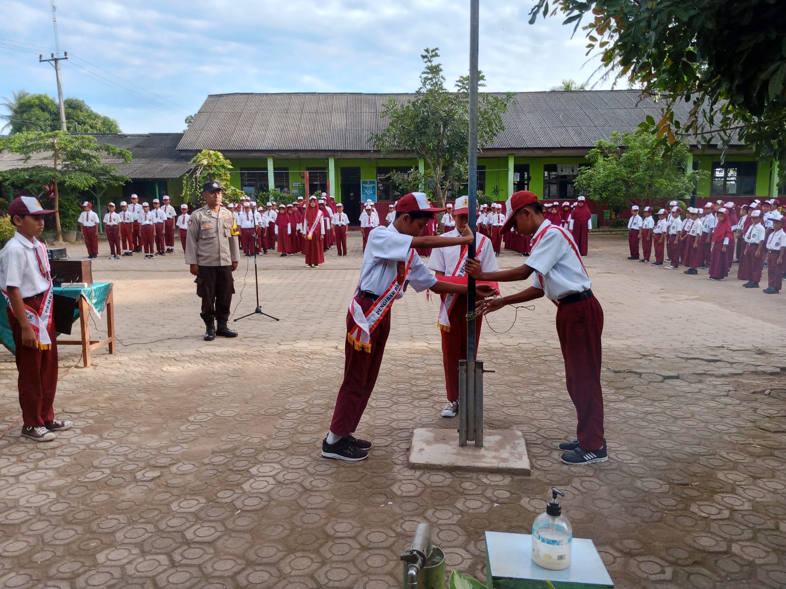Aiptu Badrudin, Bentuk Karakter  Kedisiplinan Anak Malalui Upacara