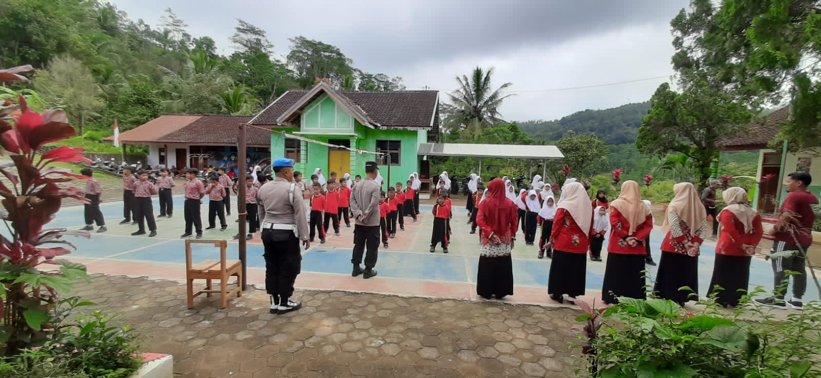 Polsek Karangtengah Berikan Pembinaan dan Sosialisasi di SD Negeri 1 Temboro