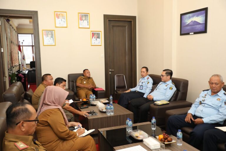 Bupati, Nanang Ermanto Terima Audensi Kalapas Kelas IIA Kalianda