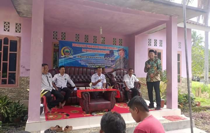 Jenggis Khan Haikal Sosialisasikan Idiologi Pancasila dan Wawasan Kebangsaan di Desa Gunung Terang