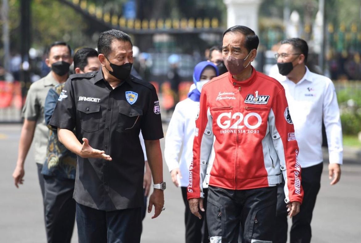 Malam Ini, Ketua IMI Akan Kukuhkan Presiden Joko Widodo Sebagai Bapak Otomotif Indonesia