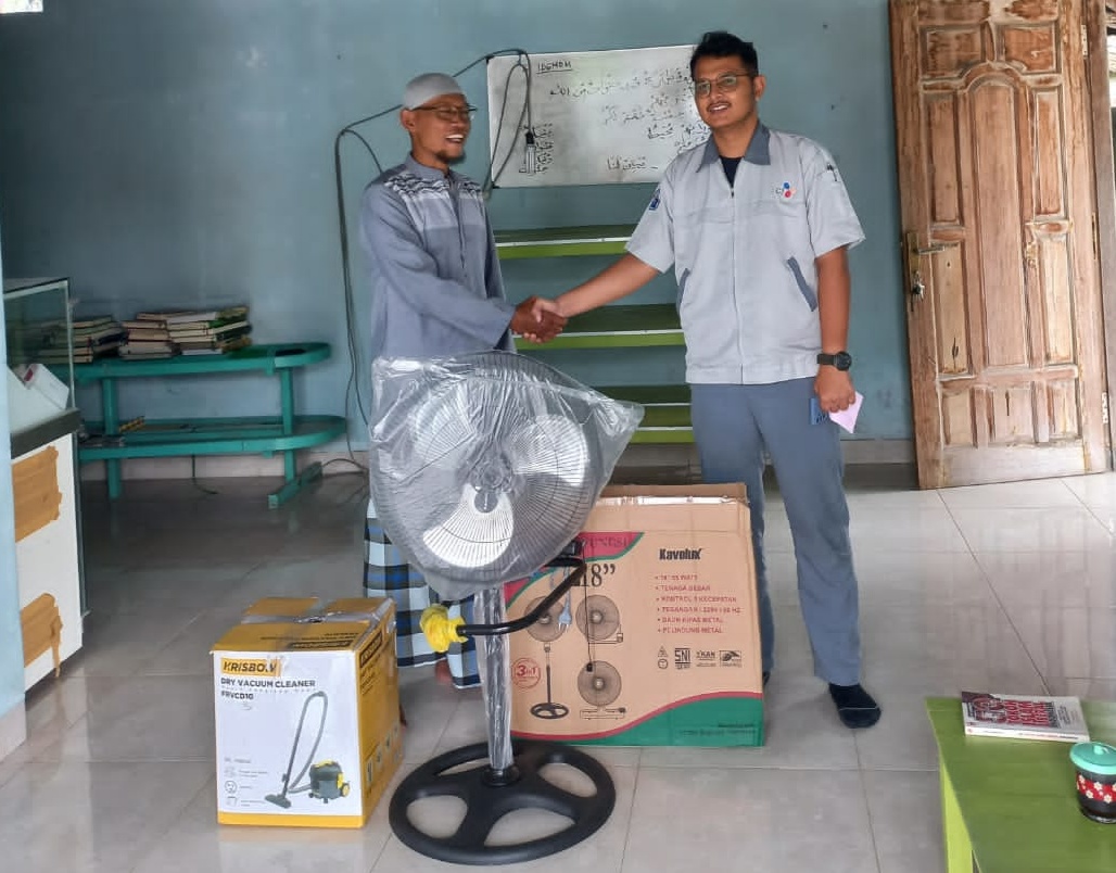 Pihak PT. CJ Feed And Care Salurkan Bantuan Untuk Masyarakat Sekitar