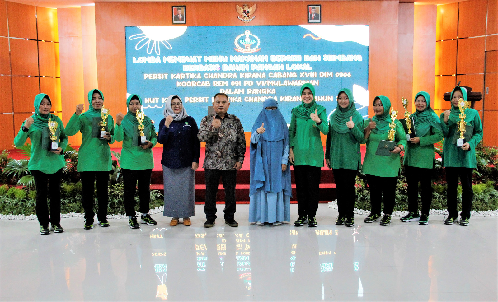 Peringati HUT Persit ke – 77, Ketua Persit KCK Cabang XVIII Kodim 0906 Kutai Kartanegara Adakan Lomba Menu Makanan Bergizi dan Seimbang