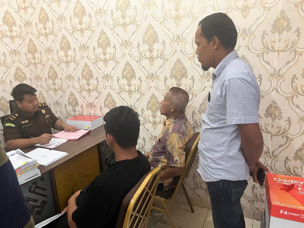 Berkas Perkara Kasus Korupsi APBDes Mantan Kades Kota Guring Dilimpahkan Ke Kejaksaan Negeri