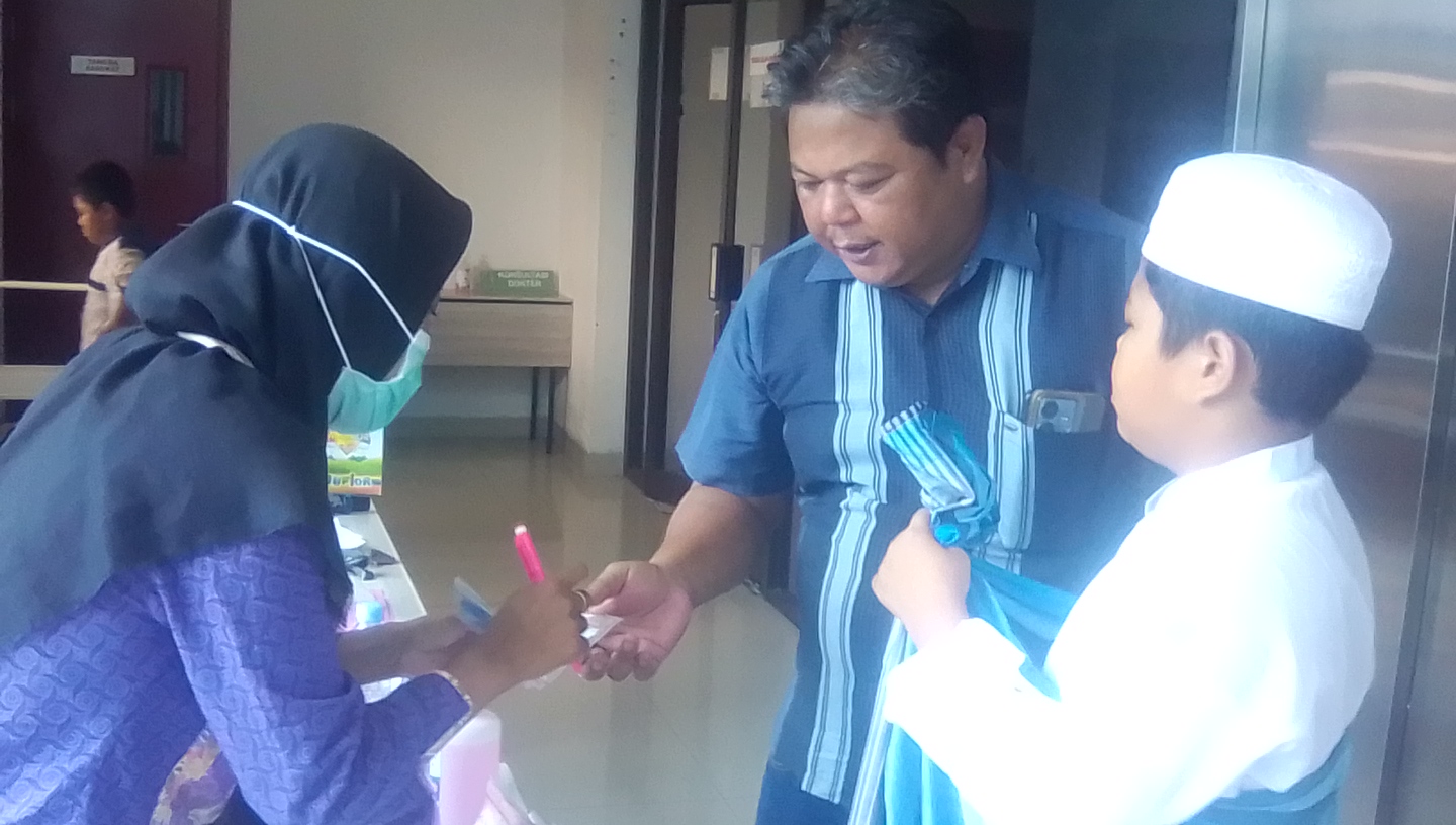AWPI Surakarta Hari ini Gelar Khitanan Massal di RSUD Bung Karno, Puluhan Anak dan Orang Tua Tersenyum Bahagia