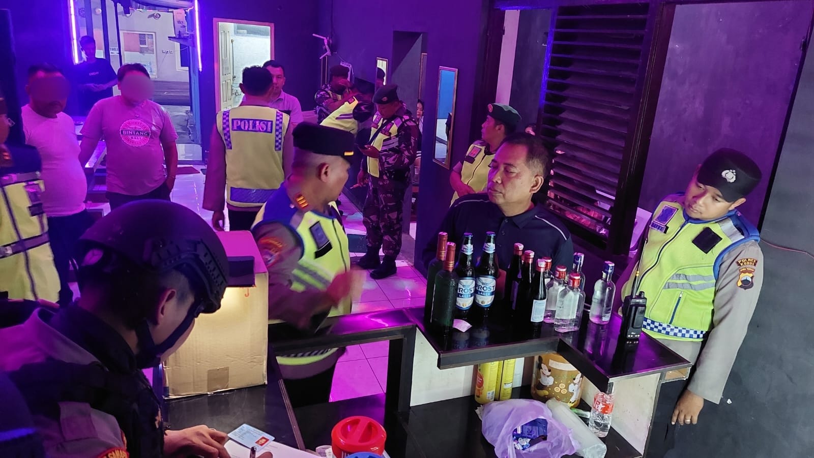 Ratusan Miras Disita, TNI-Polri dan Satpol PP Kompak