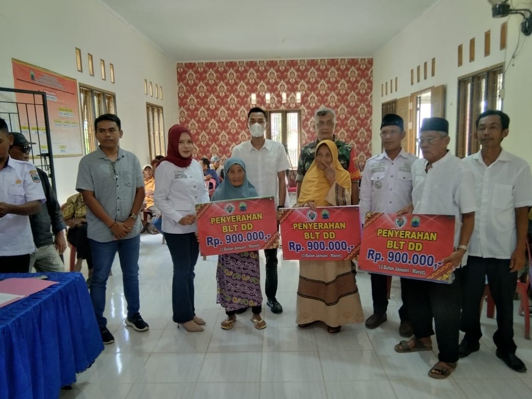 Pemdes Gedung Harapan Salurkan BLT DD Ta-2023 Untuk 25 KPM