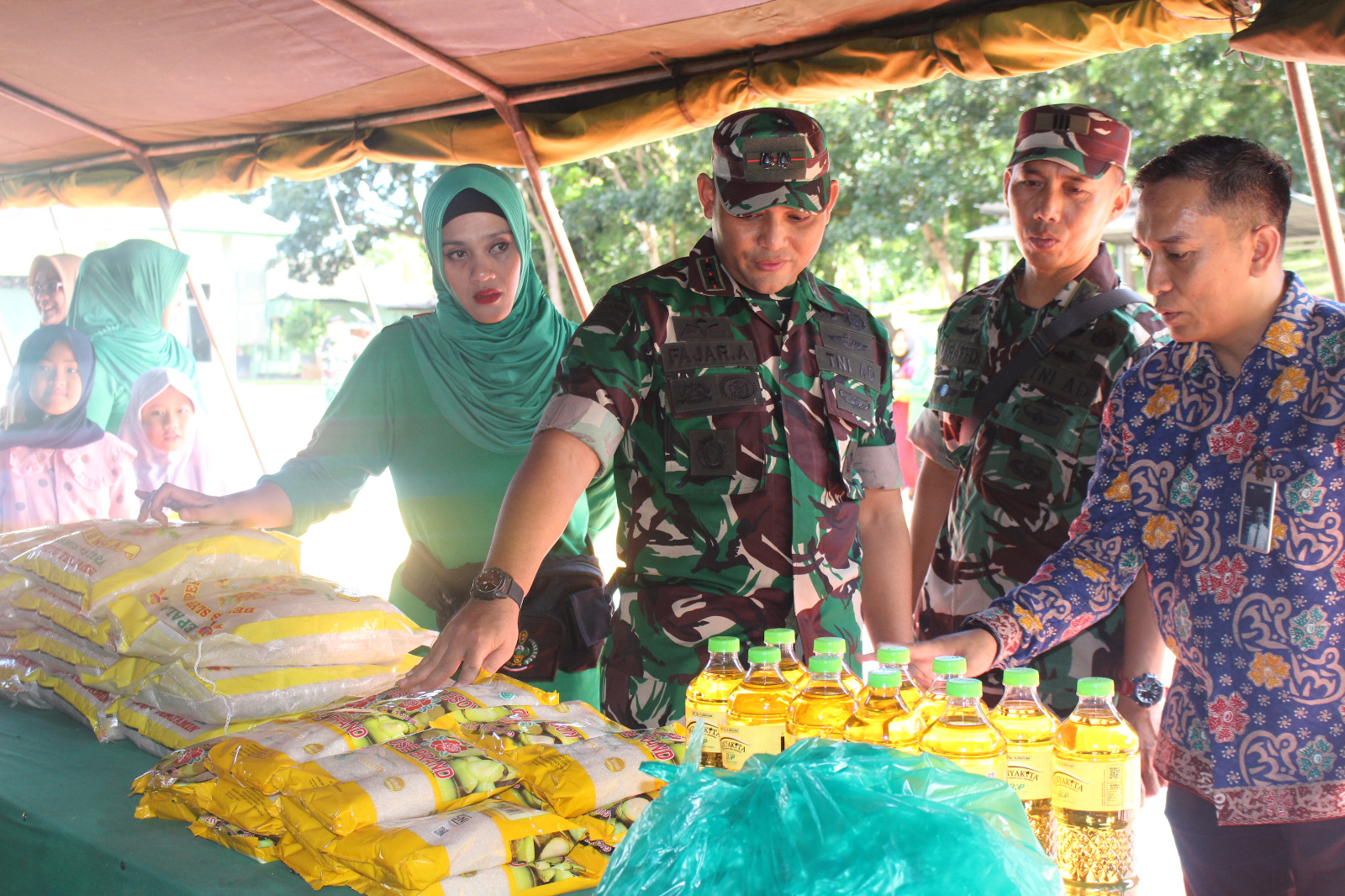 Jelang Lebaran 1444 H Kodim 0421/Ls Gelar Bazar Murah