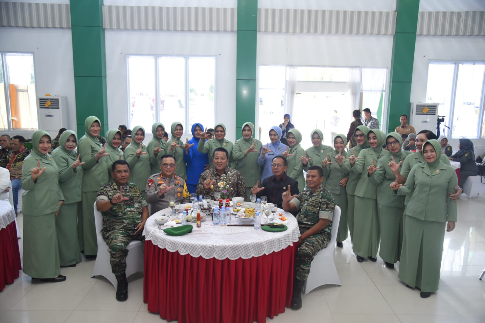 Kapolda Lampung Hadiri Pisah Sambut Danrem 043/Gatam