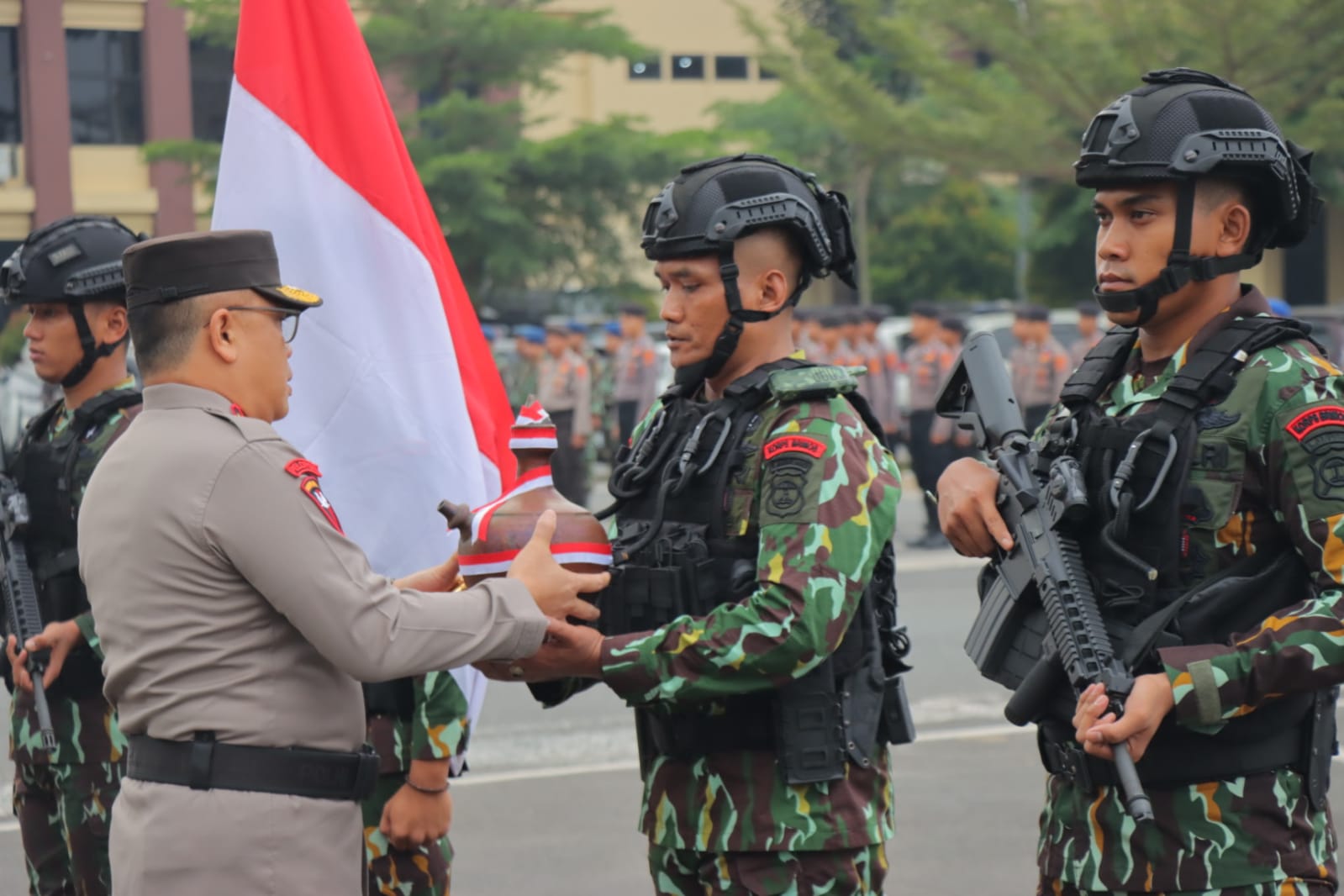 Kapolda Lampung, Terima Air Suci Dalam Rangka Pencucian Pataka Menyambut Hari Bhayangkara Ke-77