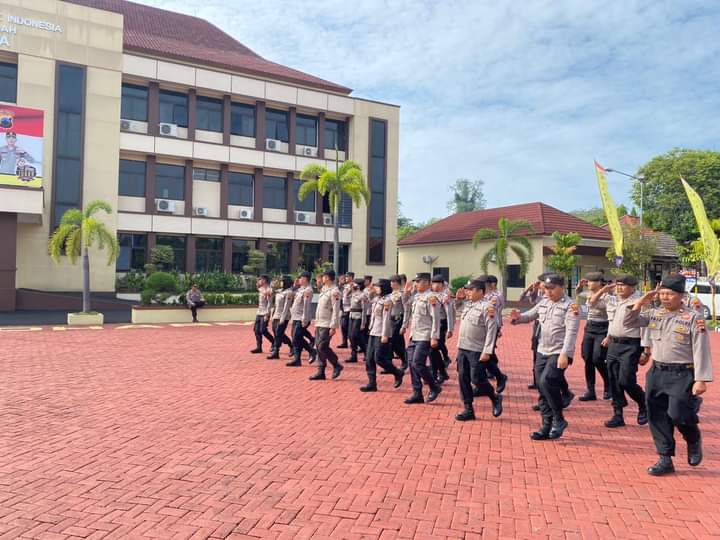 Pelajaran Berbaris, Kapolres Jepara Tingkatkan Kemampuan Personil