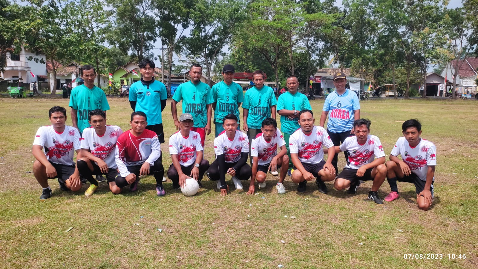 Semarak Hut RI Ke-78 Kecamatan Candipuro Gelar Pertandingan Sepak Antar Aparatur Desa