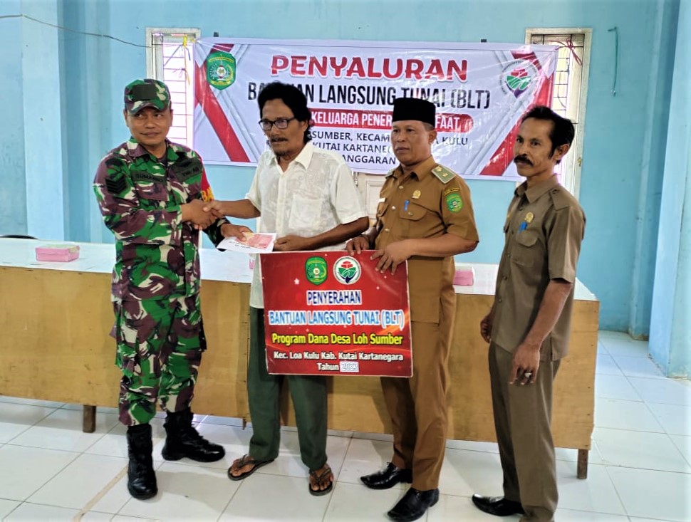 Penyaluran BLT, Babinsa Loh Sumber Sebut 63 KPM Berhak Terima Bantuan