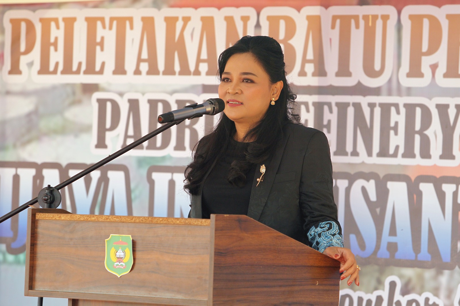 Letakkan Batu Pembangunan Pabrik Olahan Minyak Kelapa Pertama di Sulawesi Selatan, Dewi Sartika Pasande Direktur Utama PT Wins Bilang Ini