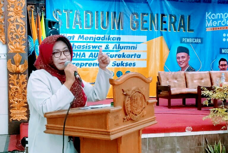 Hari ini UNDHA AUB Gelar Kuliah Umum, Rektor Ajak Mahasiswa Baru Menjadi Pengusaha Muda di Masa Depan