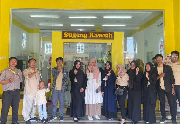 Menilik Kegiatan Magang WMK UMS di Usaha Rumahan yang Berkembang Pesat Berkat Sholawat