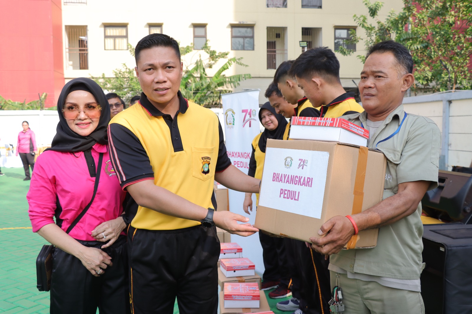Olah Raga Digelar, Polres Metro dan Bhayangkari Rayakan HKGB ke 71