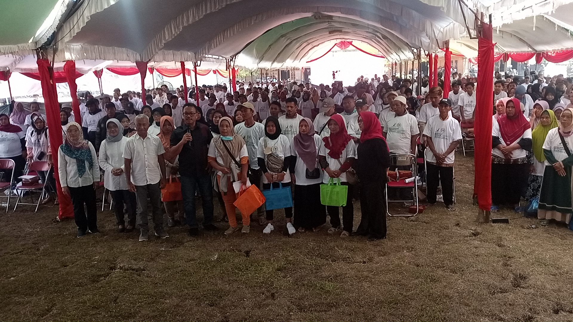 DPR-RI Komisi IX Edy Wuryanto Bersama Badan POM Sosialisasi Obat Dan Makanan Sehat