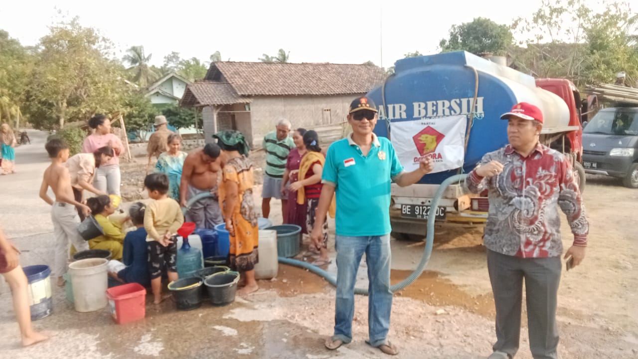 Dewan Gerindra Malik Ibrahim Kembali Berikan Bantuan Air Bersih