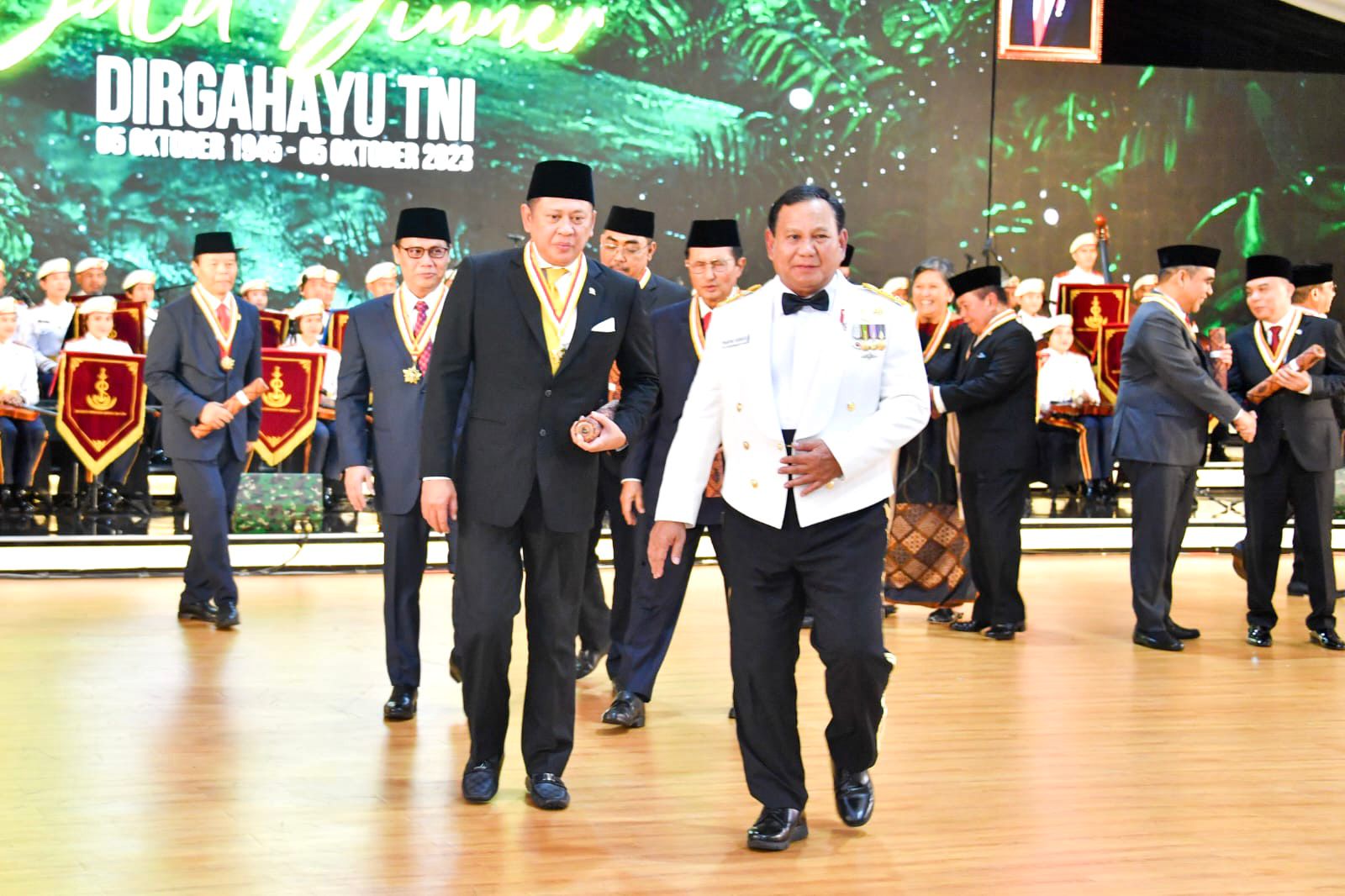 Ketua MPR RI Bamsoet Terima Penghargaan Dharma Pertahanan Utama dari Kemenhan