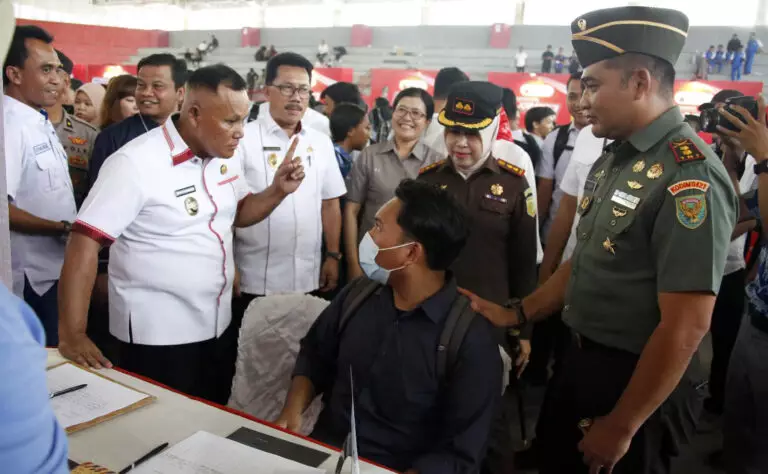 Secar Resmi Bupati Nanang Ermanto Buka Job Fair 2023