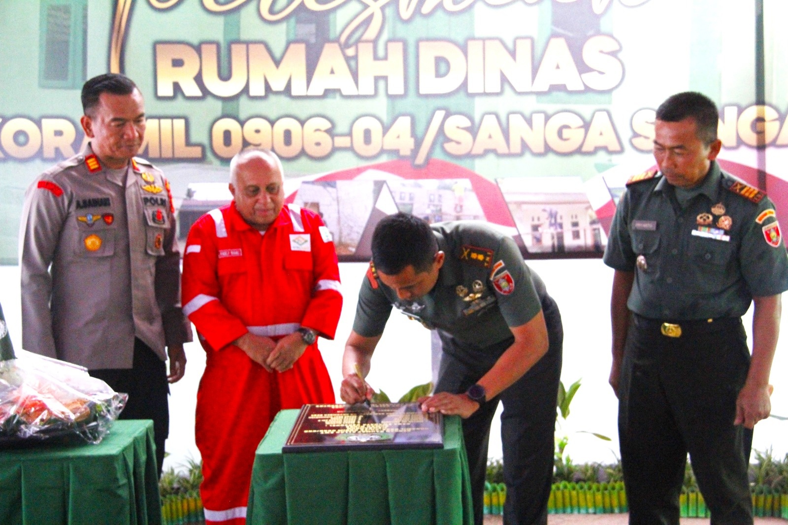Dandim 0906/Kutai Kartanegara Resmikan Rumah Dinas Koramil 04/Sanga-Sanga
