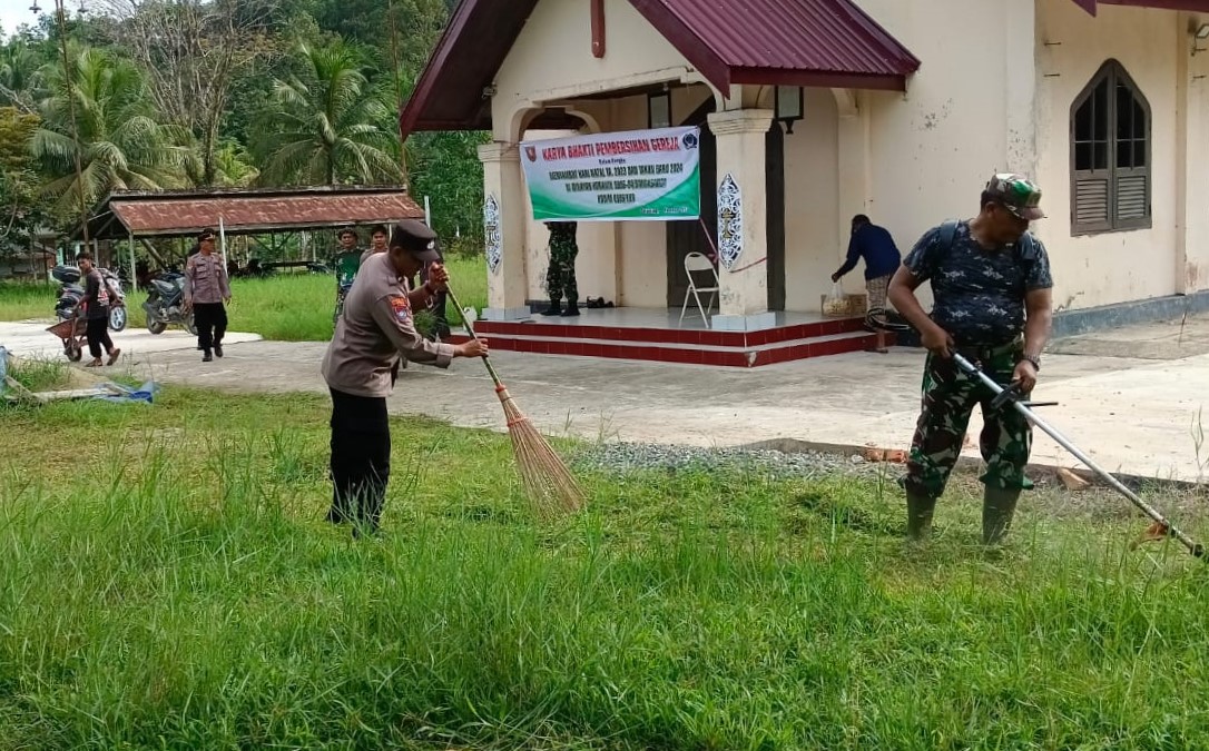 Pupuk Sinergitas Antar Umat Beragama, Koramil 04/Sangasanga Gelar Karya Bhakti