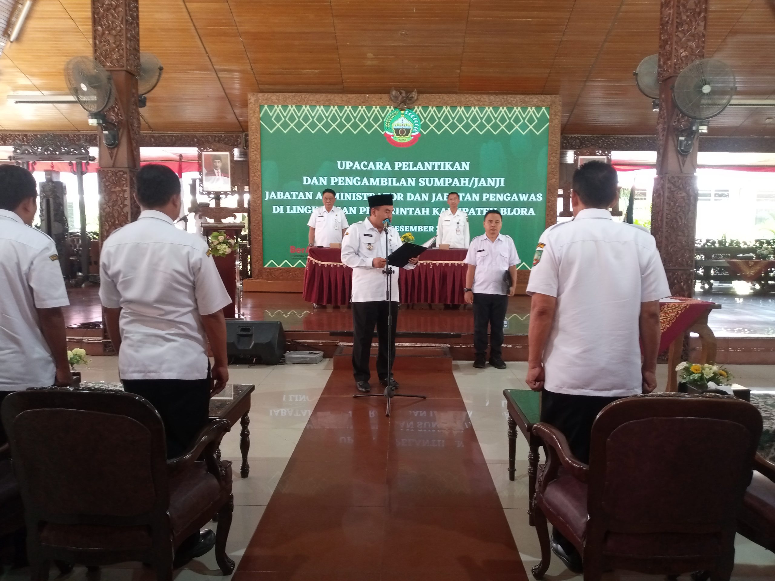 Sebanyak 49 Dari Eselon III dan IV Melaksanakan Pelantikan Sumpah Jabatan 