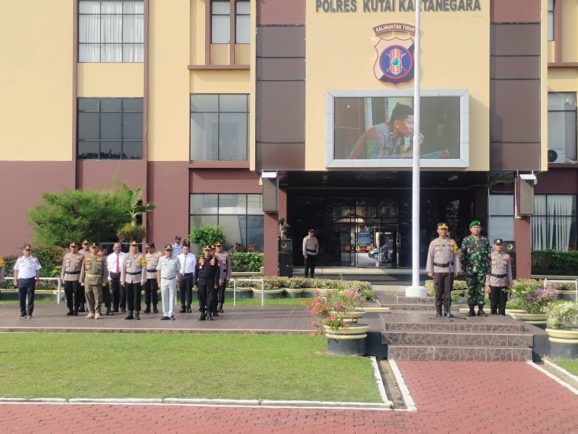 Anggota Kodim 0906/Kkr Ikuti Apel Gelar Pasukan Oprasi Lilin Mahakam 2023