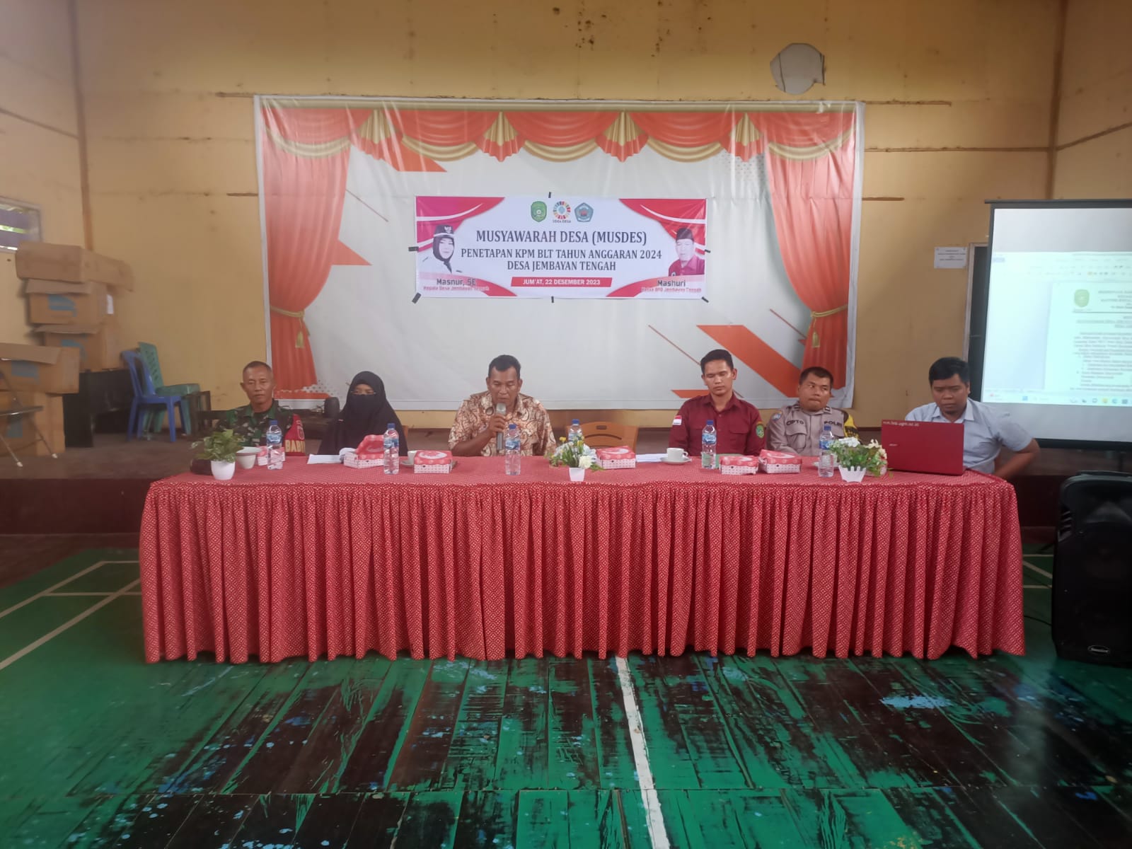 Babinsa Jembayan Hadiri Musdes Penetapan Kpm BLT Anggaran 2024