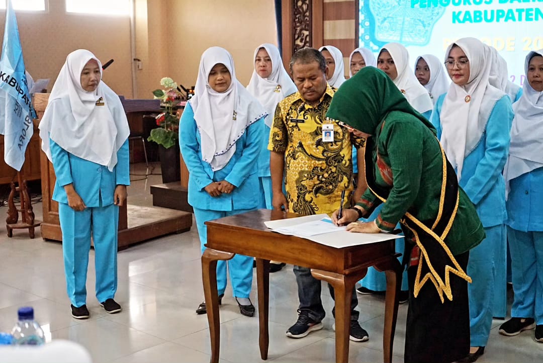 Bupati Arief Rohman Upayakan Kesejahteraan Guru PAUD Naik